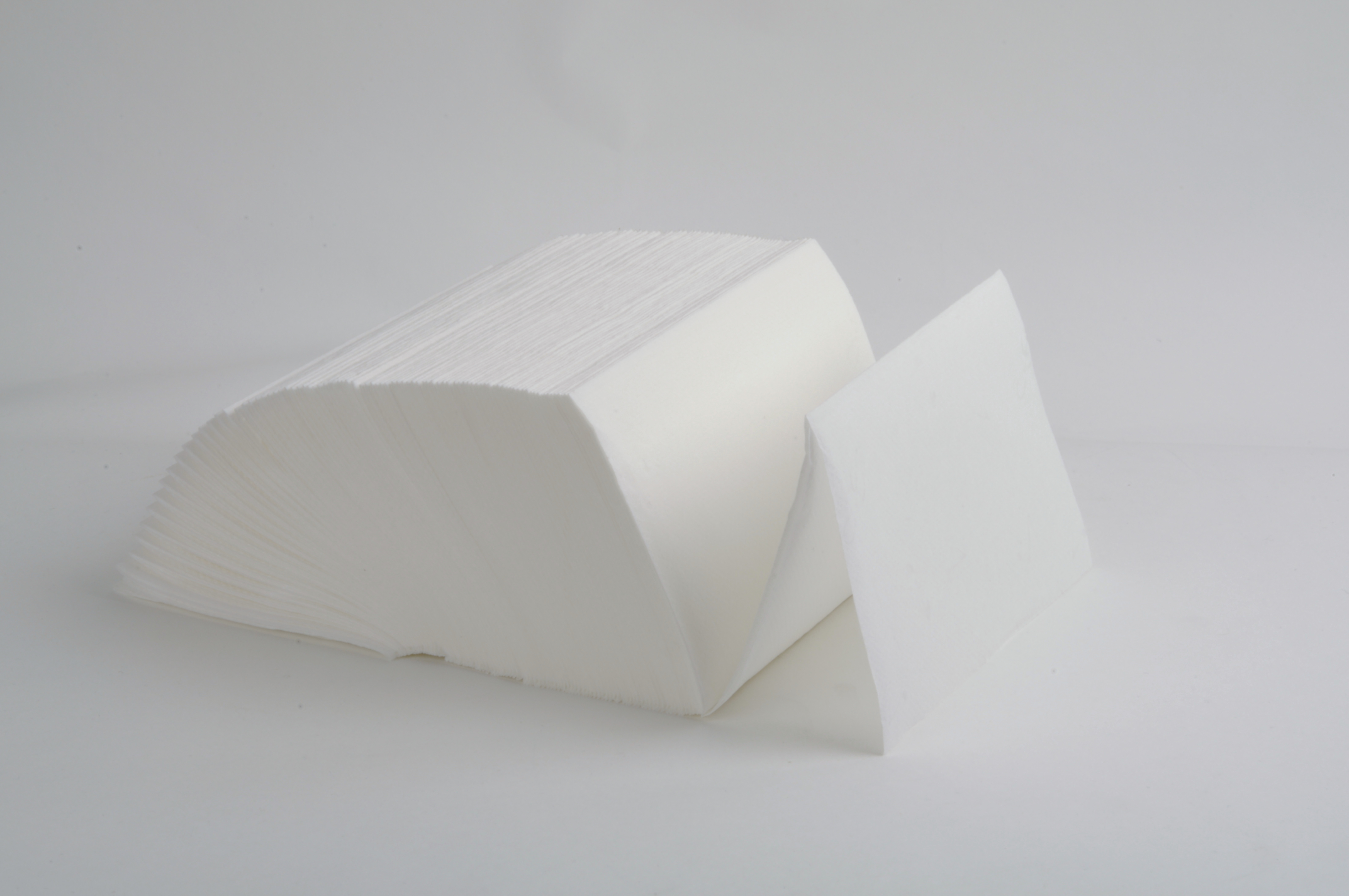 Spenderservietten Interfold N4 2-lagig hochweiß 100% Zellstoff 16,5 x 21,6 cm | VE = 8.000 Stück